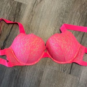 Victoria’s Secret- Hot pink bra